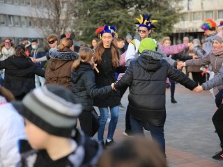 Télűző villámcsődület a Városháza téren - fotó: 