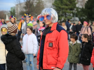 Télűző villámcsődület a Városháza téren - fotó: 