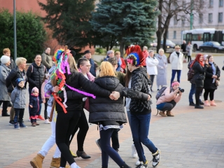 Télűző villámcsődület a Városháza téren - fotó: 