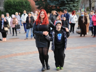 Télűző villámcsődület a Városháza téren - fotó: 