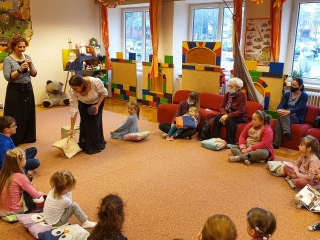 Mesefal-avató a József Attila Könyvtárban - fotó: 