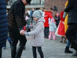 Huszáros villámcsődület a Városháza téren - fotó: 