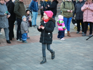 Huszáros villámcsődület a Városháza téren - fotó: 