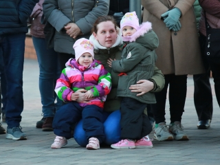 Huszáros villámcsődület a Városháza téren - fotó: 