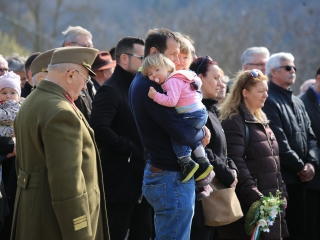 Ünnepség a forradalmi emlékműnél (2022) - fotó: 