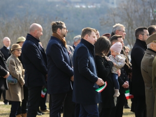 Ünnepség a forradalmi emlékműnél (2022) - fotó: 