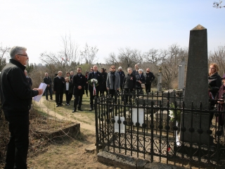 Ünnepség a forradalmi emlékműnél (2022) - fotó: 