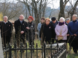 Ünnepség a forradalmi emlékműnél (2022) - fotó: 