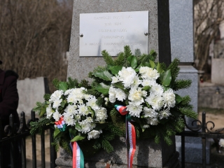 Ünnepség a forradalmi emlékműnél (2022) - fotó: 