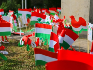 Ünnepség a forradalmi emlékműnél (2022) - fotó: 