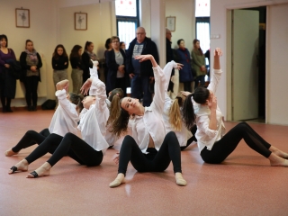 Ünnepi táncterem-avató a Gárdonyi iskolában - fotó: 