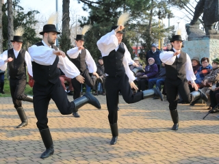 Borovszky Ambrus emlékművének avatása a Martinász szobornál - fotó: 