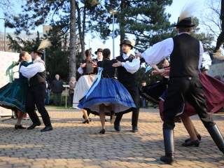 Borovszky Ambrus emlékművének avatása a Martinász szobornál - fotó: 