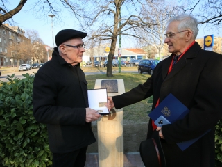Borovszky Ambrus emlékművének avatása a Martinász szobornál - fotó: 