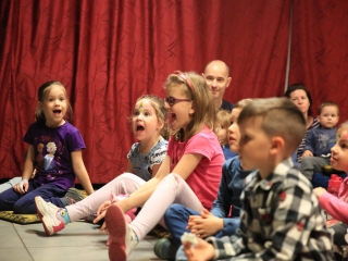 Mesés "Tökmagbazár" az MMK-ban - fotó: 