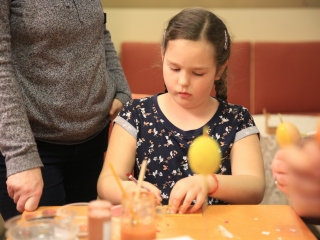 Húsvétváró kézműveskedés a múzeumban - fotó: 