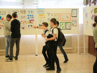 Diákok alkotópályázati tárlata a Szivacs Galériában - fotó: 