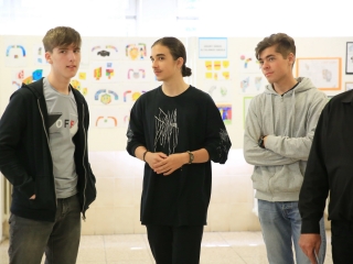 Diákok alkotópályázati tárlata a Szivacs Galériában - fotó: 