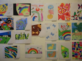 Diákok alkotópályázati tárlata a Szivacs Galériában - fotó: 