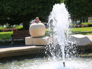 Szökőkútkörkép Dunaújvárosban - fotó: 