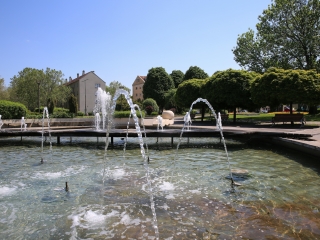 Szökőkútkörkép Dunaújvárosban - fotó: 