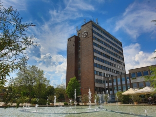 Szökőkútkörkép Dunaújvárosban - fotó: 