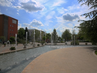 Szökőkútkörkép Dunaújvárosban - fotó: 