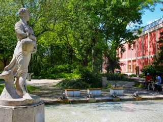 Szökőkútkörkép Dunaújvárosban - fotó: 