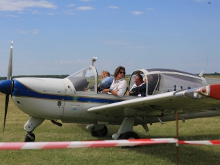 Családi nap a Dunaújvárosi Repülőtéren - fotó: 