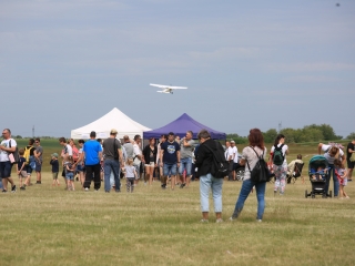 Családi nap a Dunaújvárosi Repülőtéren - fotó: 