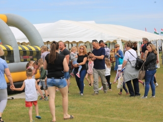 Családi nap a Dunaújvárosi Repülőtéren - fotó: 