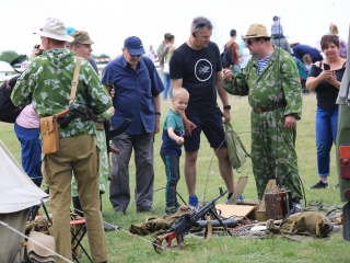 Családi nap a Dunaújvárosi Repülőtéren - fotó: 