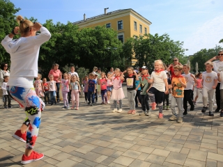 Gyermeknapi rajzversenyt szervezett a DLSZ - fotó: 