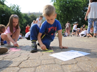 Gyermeknapi rajzversenyt szervezett a DLSZ - fotó: 