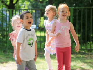 Ünnepi kavalkád és kürtőskalács  az Aprók Házában - fotó: 