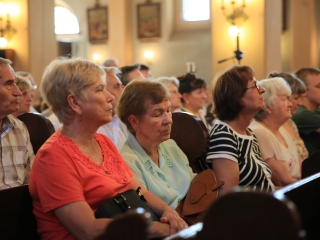 Jótékony koncert a Szentháromság templomban - fotó: 