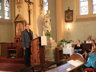 Jótékony koncert a Szentháromság templomban - fotó: 