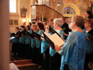 Jótékony koncert a Szentháromság templomban - fotó: 