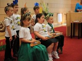 Dunaújvárosi óvoda: ünnep és díjátadó a Városházán - fotó: 