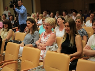 Dunaújvárosi óvoda: ünnep és díjátadó a Városházán - fotó: 