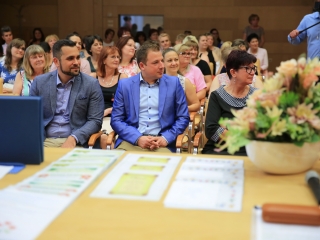 Dunaújvárosi óvoda: ünnep és díjátadó a Városházán - fotó: 