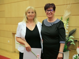 Dunaújvárosi óvoda: ünnep és díjátadó a Városházán - fotó: 