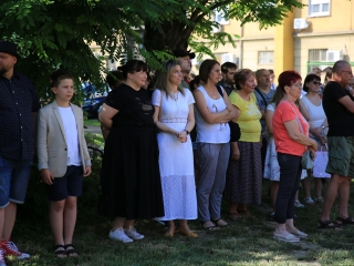 A Sándor Frigyes Zeneiskola tanévzáró koncertje a lakatolós téren (2022) - fotó: 