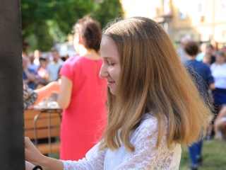 A Sándor Frigyes Zeneiskola tanévzáró koncertje a lakatolós téren (2022) - fotó: 