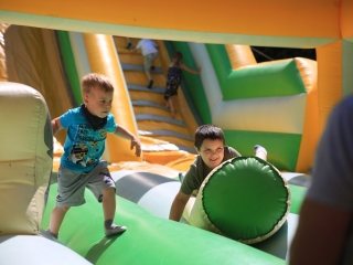 Nyárköszöntő kavalkád a Resti Családi Napon - fotó: 