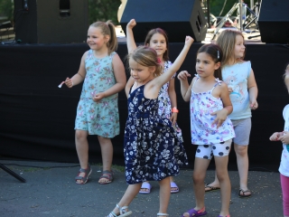 Nyárköszöntő kavalkád a Resti Családi Napon - fotó: 