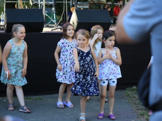 Nyárköszöntő kavalkád a Resti Családi Napon - fotó: 