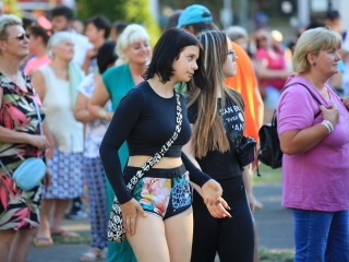 Nyárköszöntő kavalkád a Resti Családi Napon - fotó: 