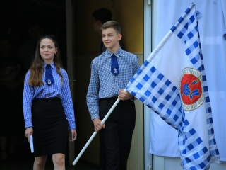 Zászló, dalok, virágözön, szép szavak – ballagás a Móriczban - fotó: 