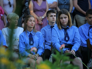 Zászló, dalok, virágözön, szép szavak – ballagás a Móriczban - fotó: 